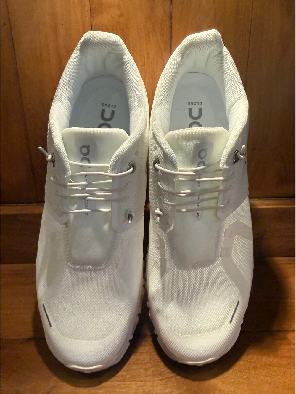 New On Cloud 6 White Running Men's Shoes Size 8.5 or Women's 10
